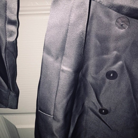 🌸Buy one Get One FREE🌸Vintage ONE OF A KIND silk Bill Blass trench - Picture 4 of 5